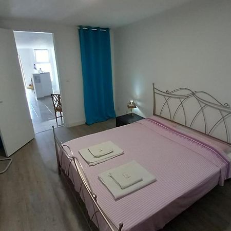 Alvito Guest House - Comfortable Room With Private Bathroom Lisbon Luaran gambar